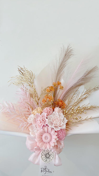 少女粉系香薰蠟燭花束 The goddess's smile, a rosy radiance